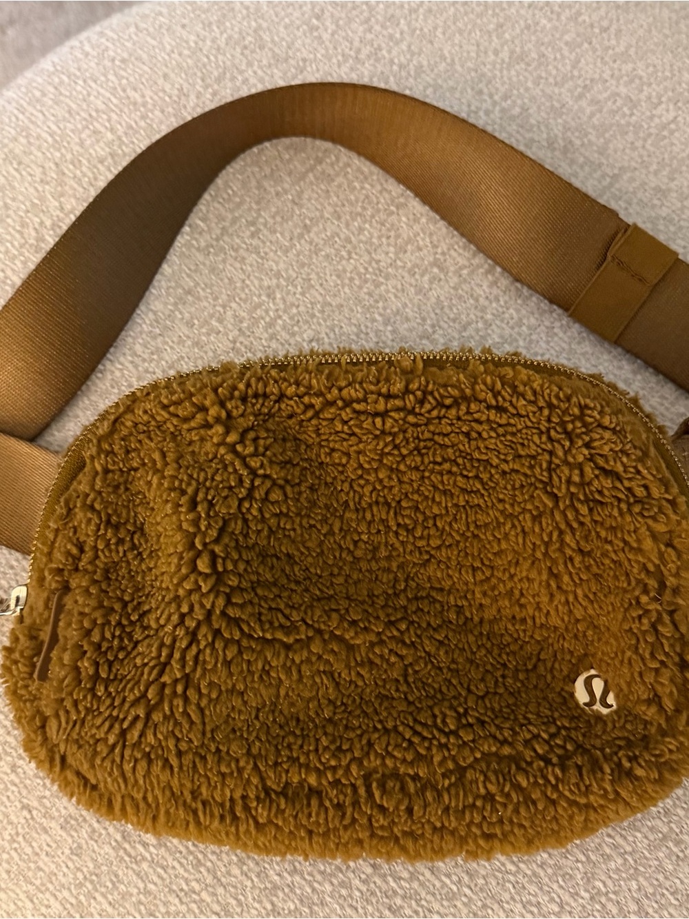 lululemon sherpa everywhere belt bag in caramel brown Fleece 1L